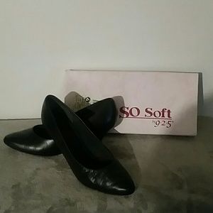 925 so soft  navy pumps